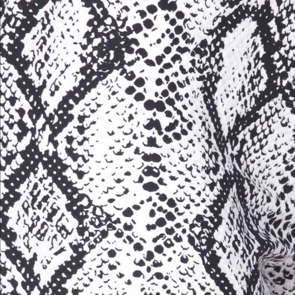 ✨LAST ONE✨SNAKESKIN FABULOUS FLARE BELL PANTS - Picture 4 of 5